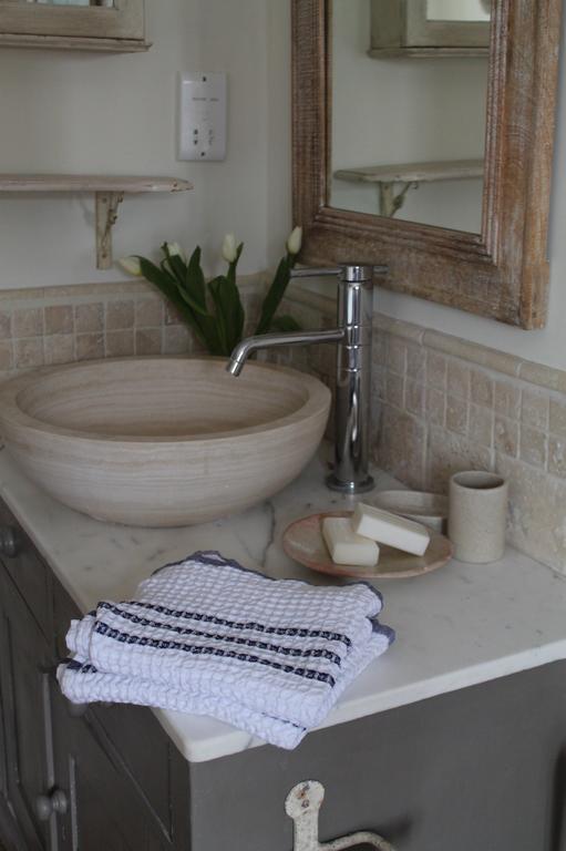 Roundhill Farmhouse Kelston 객실 사진